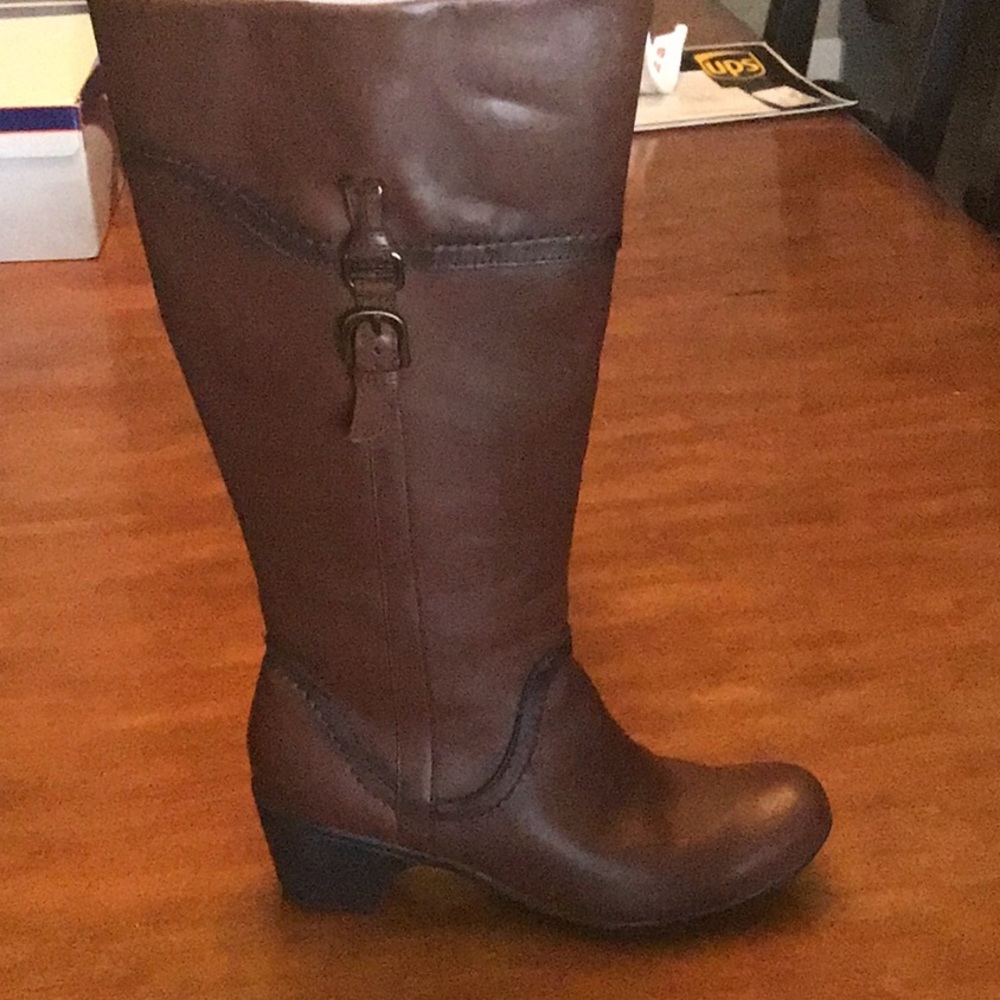 Clark’s Soft Leather Boots